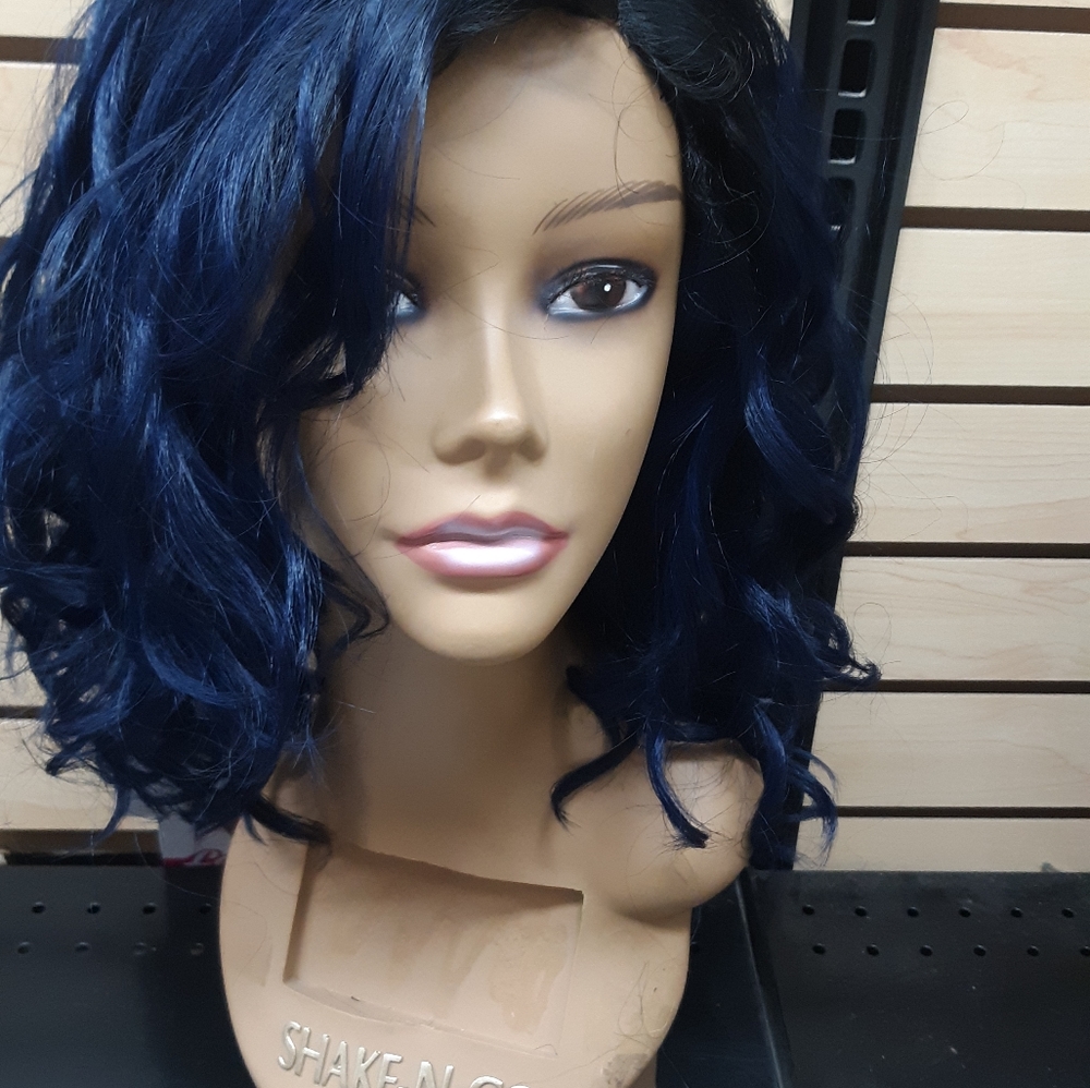 Blue wavy wig
